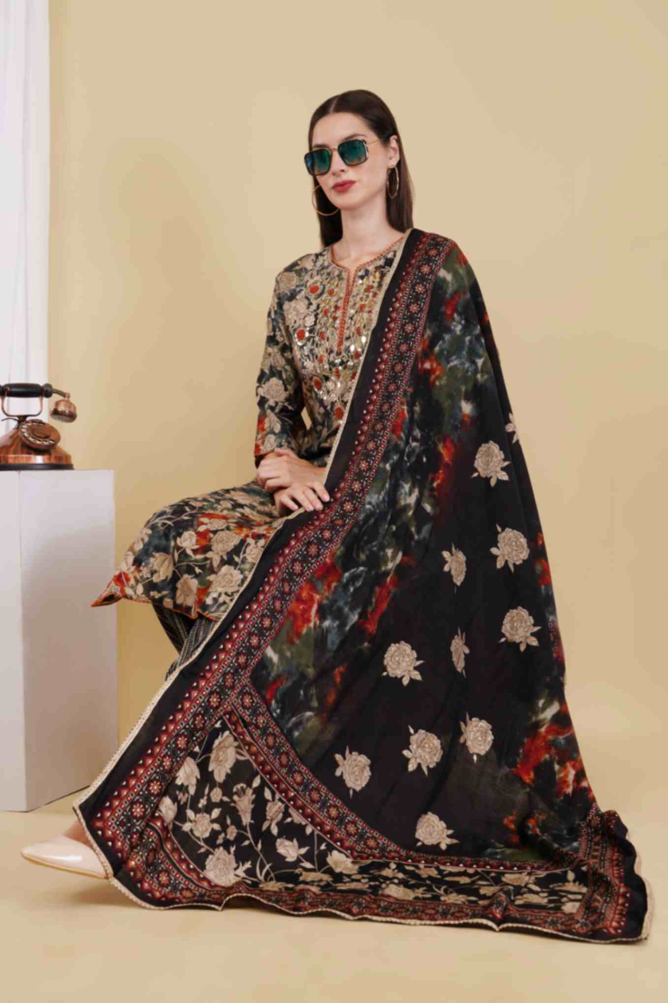 Embroidery Work Kurta Set wesnic clothing